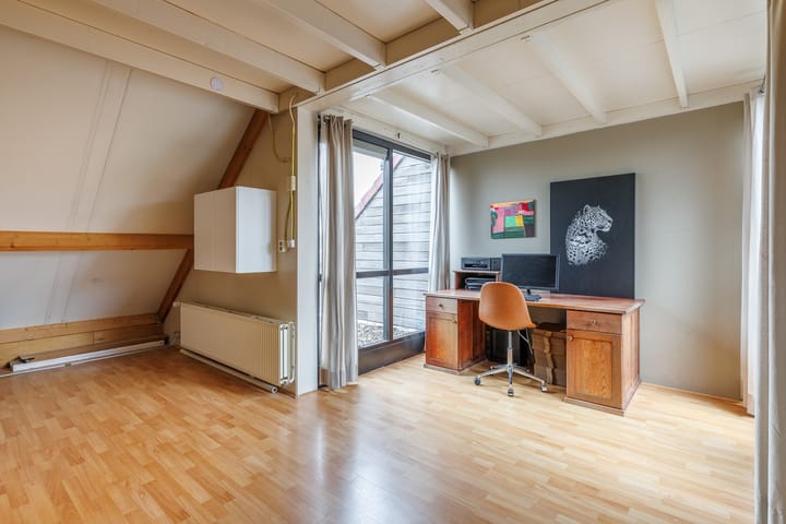 Tussenwoning te koop: Abe Lenstrastraat 13, Oldenzaal