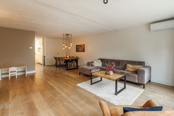 Tussenwoning te koop: Abe Lenstrastraat 13, Oldenzaal