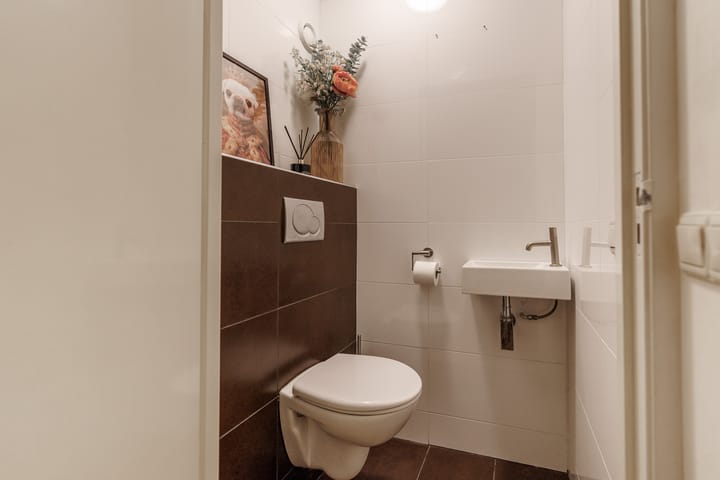 Tussenwoning te koop: Abe Lenstrastraat 13, Oldenzaal
