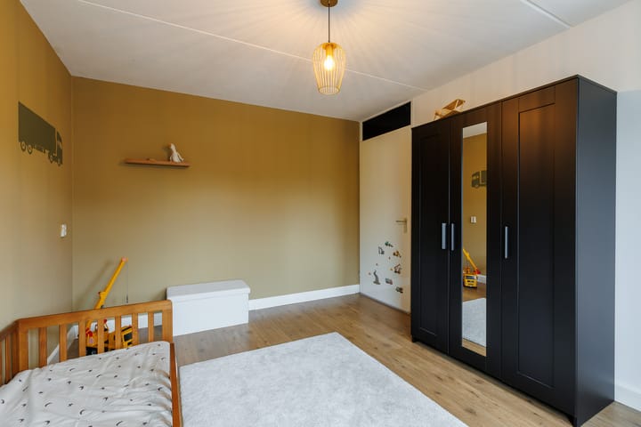 Tussenwoning te koop: Abe Lenstrastraat 13, Oldenzaal