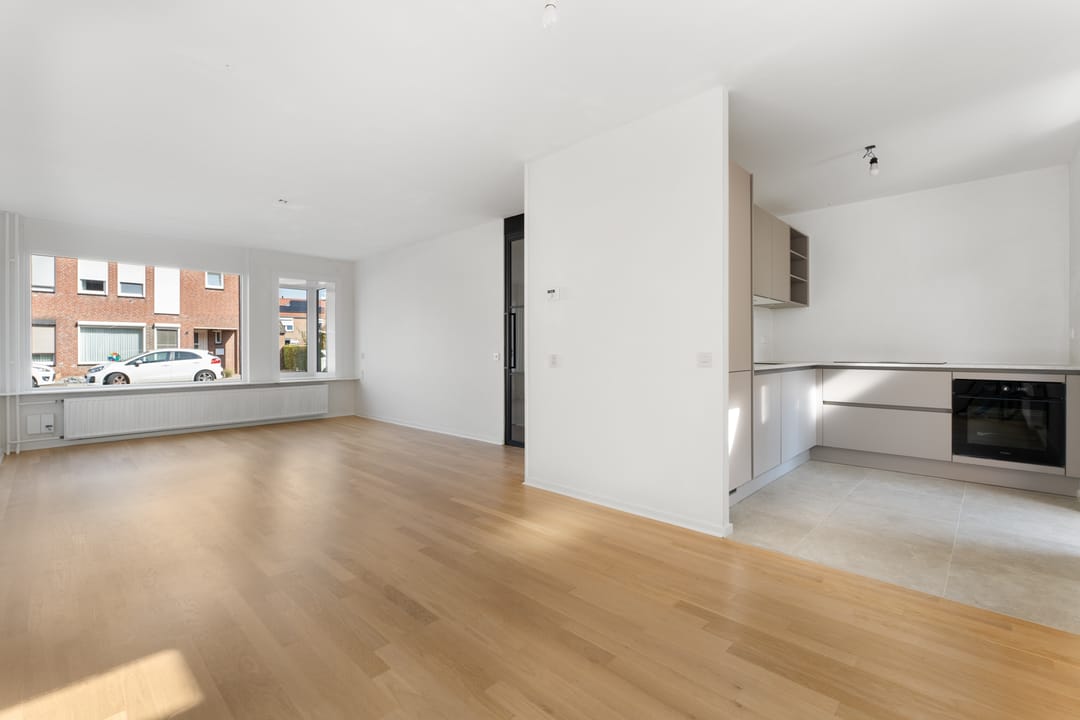 Photo 13 of Looierstraat 7