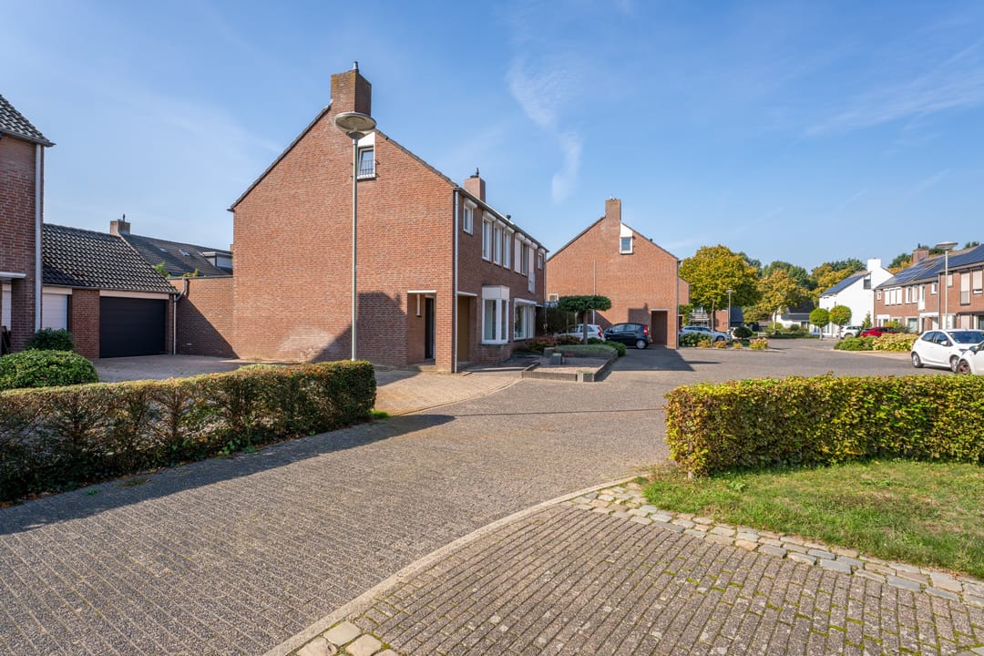 Photo 43 of Looierstraat 7