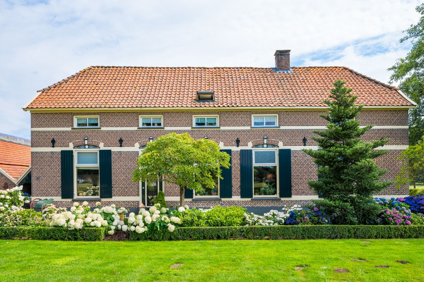 View photo 4 of Ruurloseweg 70
