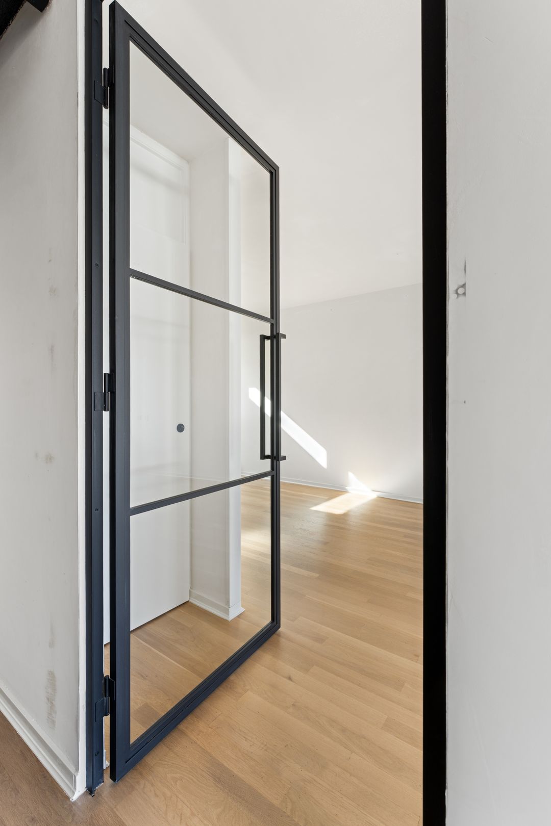 Photo 8 of Looierstraat 7
