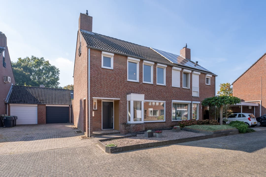 Photo 46 of Looierstraat 7