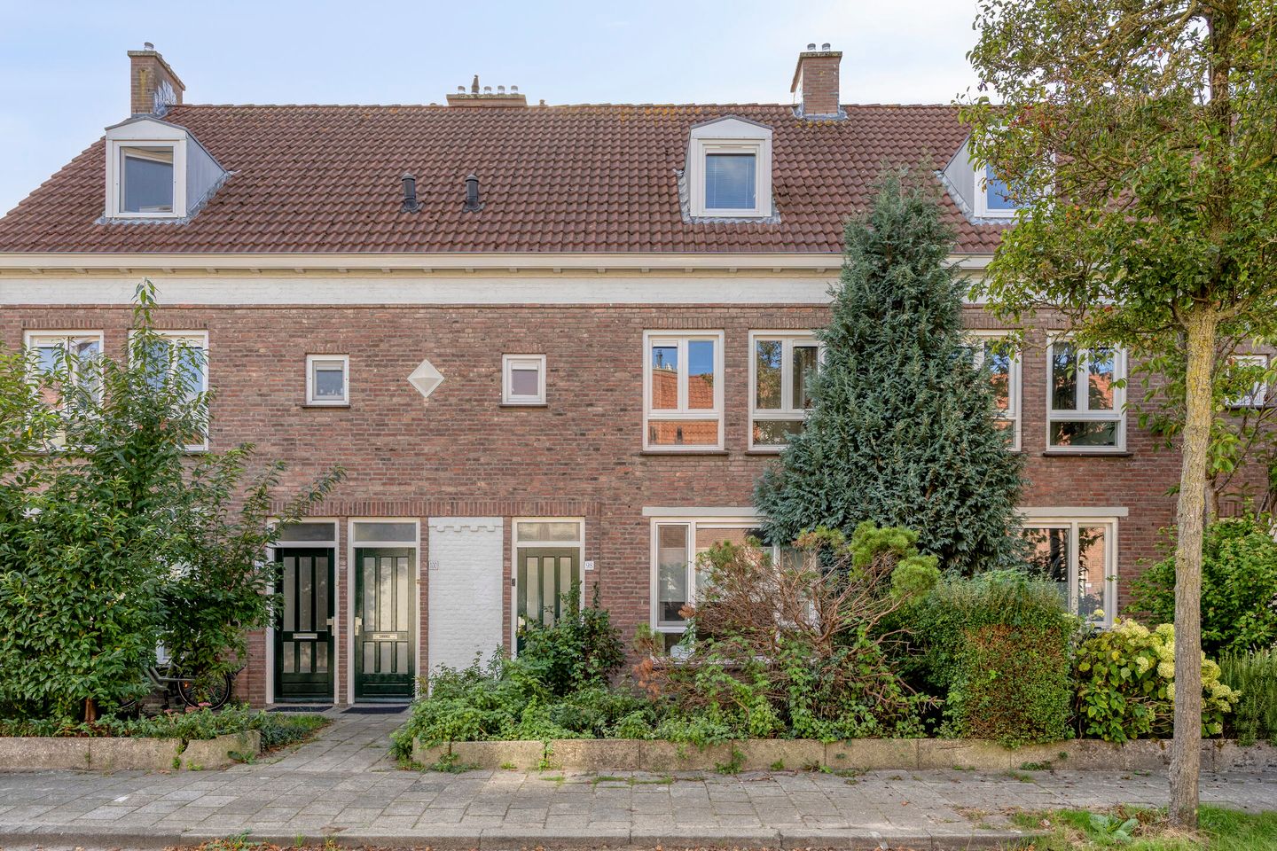 Photo 35 of St Leonardusstraat 98