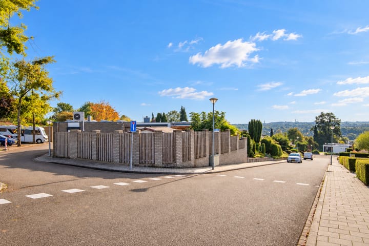 Hoekwoning te koop: Laurenthof 2, Simpelveld