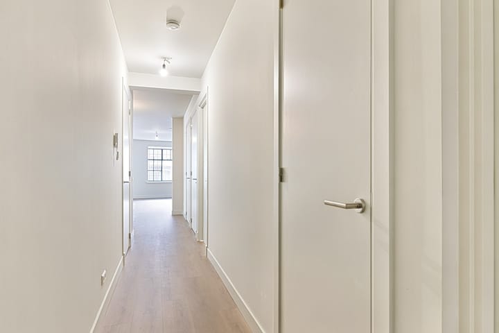 Appartement te huur: Stadhuisplein 329A, Tilburg