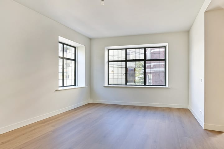 Appartement te huur: Stadhuisplein 329A, Tilburg