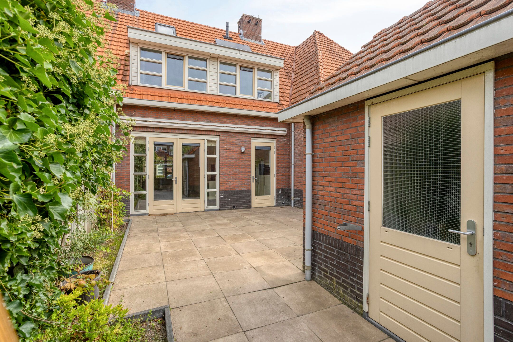 Photo 39 of Cornelis Bloemaertstraat 26