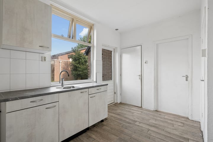 Photo 4 of Beatrixstraat 10