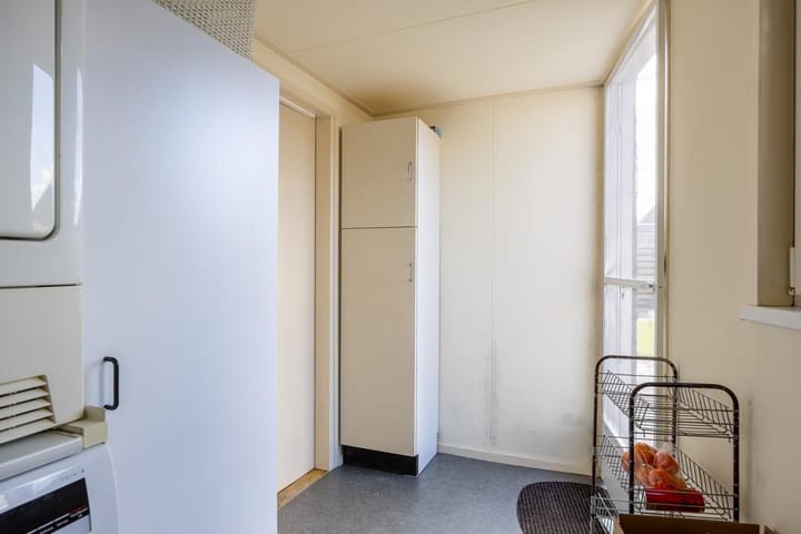 Tussenwoning te koop: Meester J.S. van Weerdenstraat 17, Leens