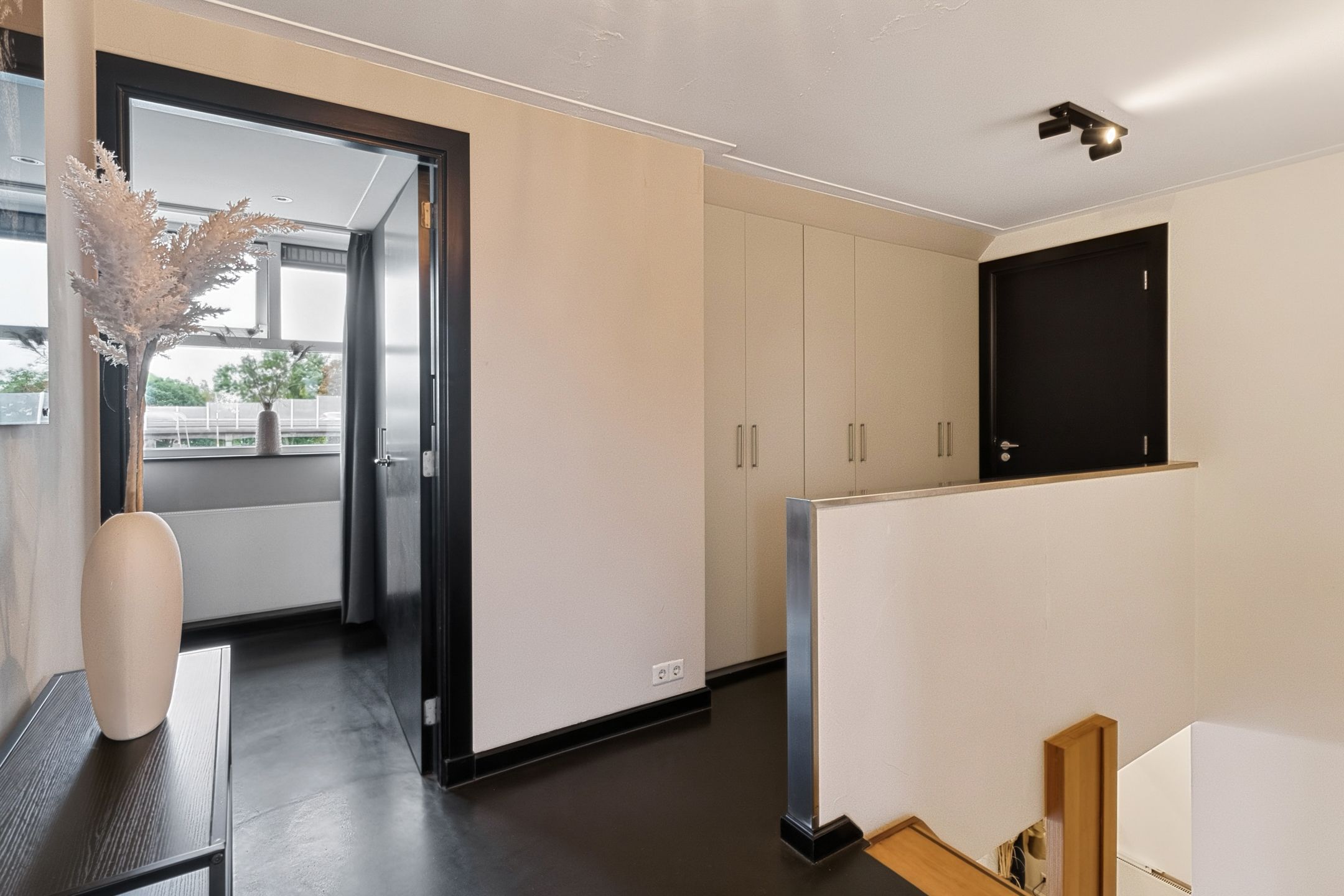 Photo 30 of Badhuisweg 39-B