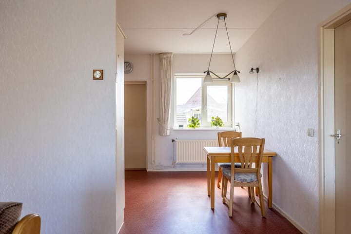 Tussenwoning te koop: Meester J.S. van Weerdenstraat 17, Leens