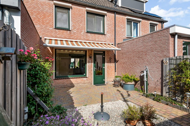 Tussenwoning te koop: Gerestein 16, Tiel