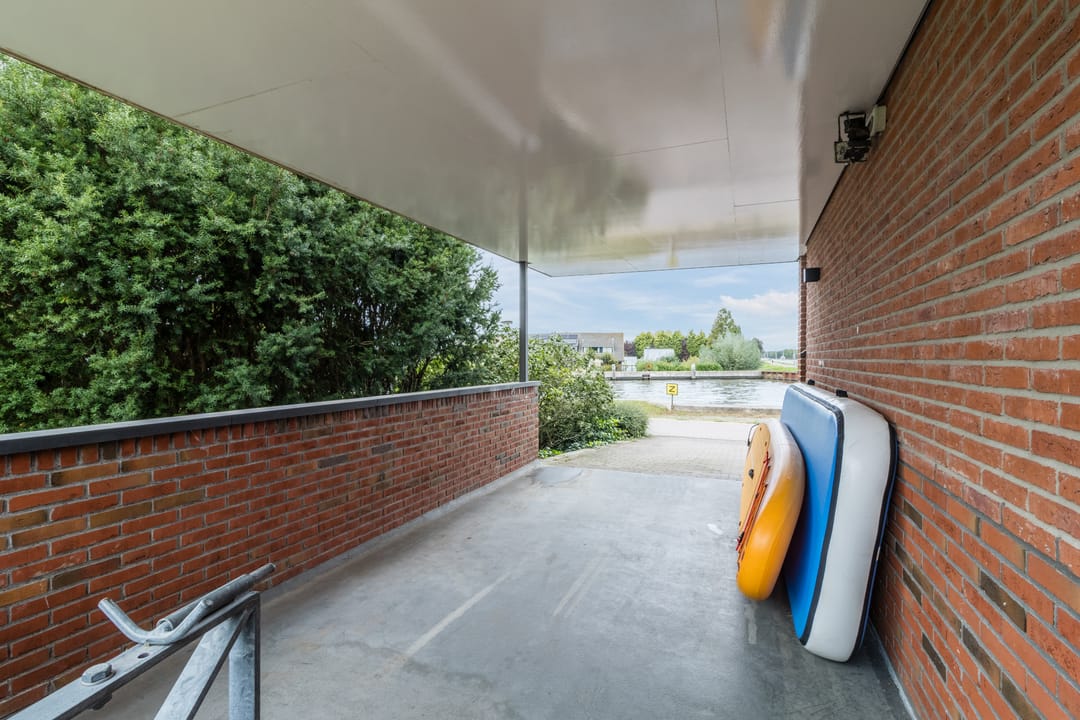 Photo 61 of Badhuisweg 39-B