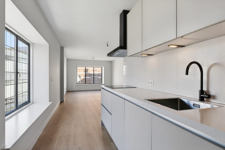 Appartement te huur: Stadhuisplein 329C, Tilburg