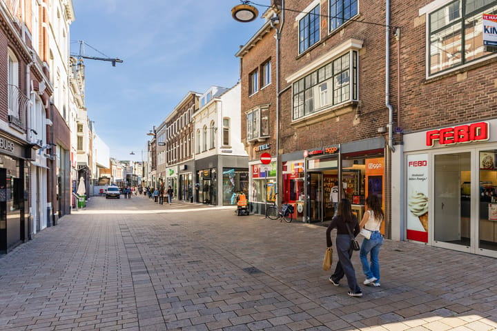 Appartement te huur: Stadhuisplein 329D, Tilburg