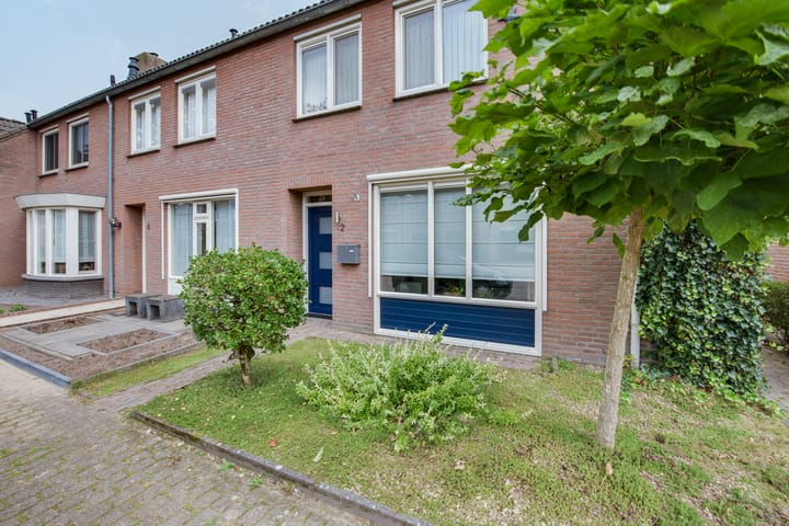 Hoekwoning te koop: Esdoorn 2, Oost West En Middelbeers