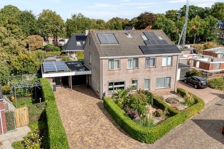 Twee-onder-één-kap te koop: Prins Bernhardstraat 25, Steenwijk