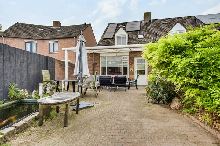 Hoekwoning te koop: Esdoorn 2, Oost West En Middelbeers