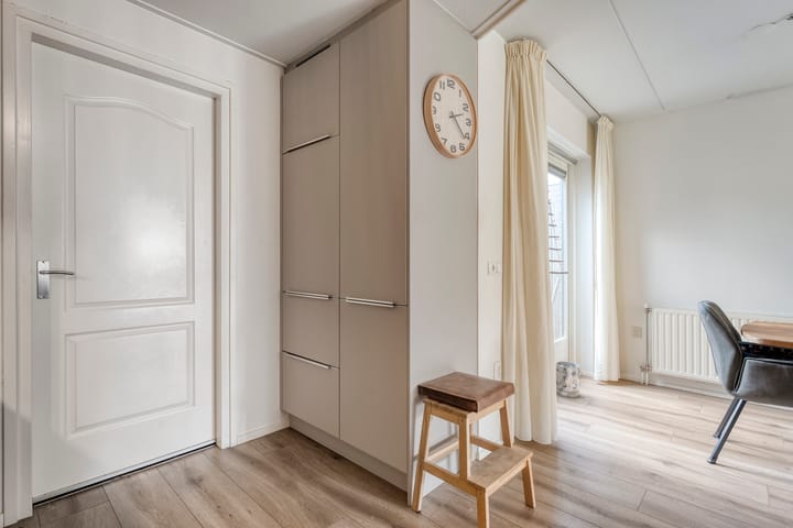 Twee-onder-één-kap te koop: Prins Bernhardstraat 25, Steenwijk