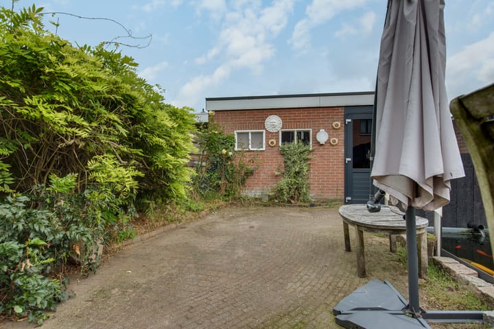 Hoekwoning te koop: Esdoorn 2, Oost West En Middelbeers