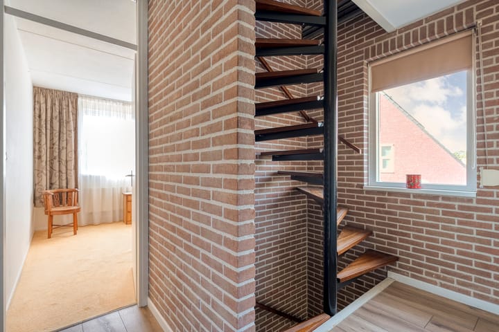 Twee-onder-één-kap te koop: Prins Bernhardstraat 25, Steenwijk