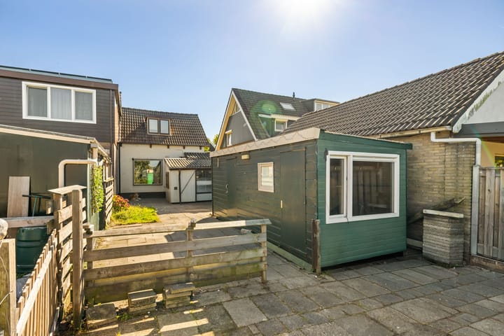 Twee-onder-één-kap te koop: Kerkstraat 176, Oostzaan