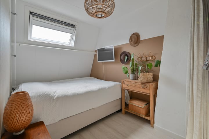 Tussenwoning te koop: Honingstraat 34, Hilversum
