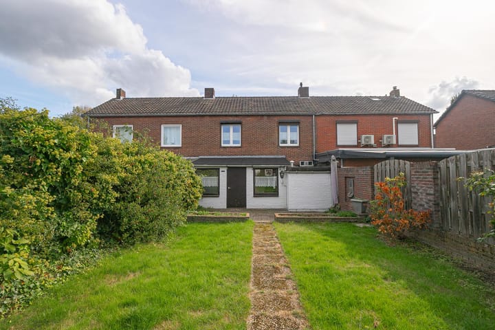 Tussenwoning te koop: Kampstraat 8, Kerkrade