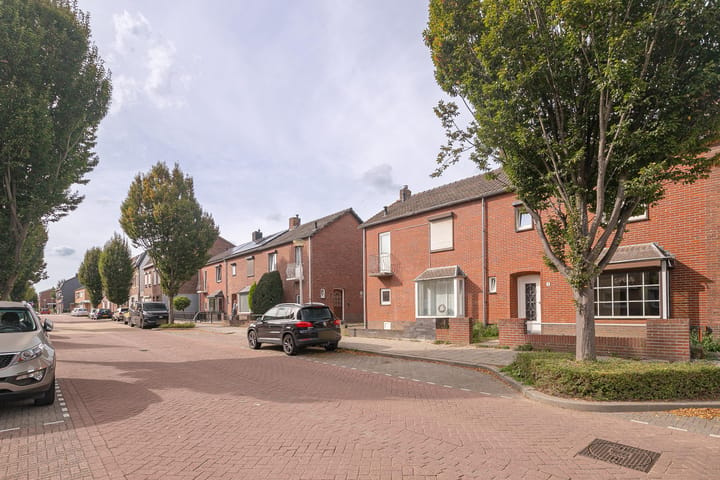 Tussenwoning te koop: Kampstraat 8, Kerkrade