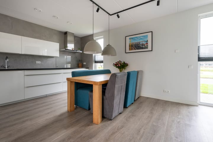 Hoekwoning te koop: Klepel 14, Emmen