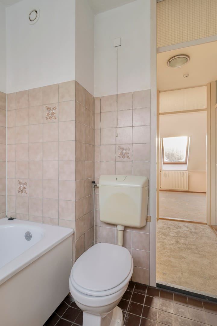 Tussenwoning te koop: Astertuin 23, Zoetermeer