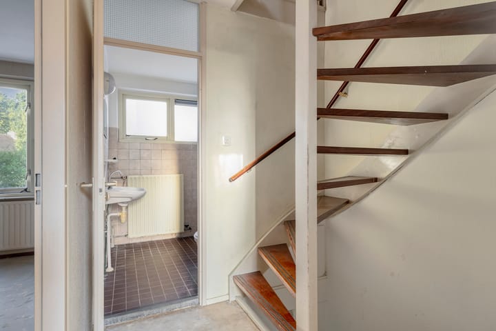 Tussenwoning te koop: Astertuin 23, Zoetermeer