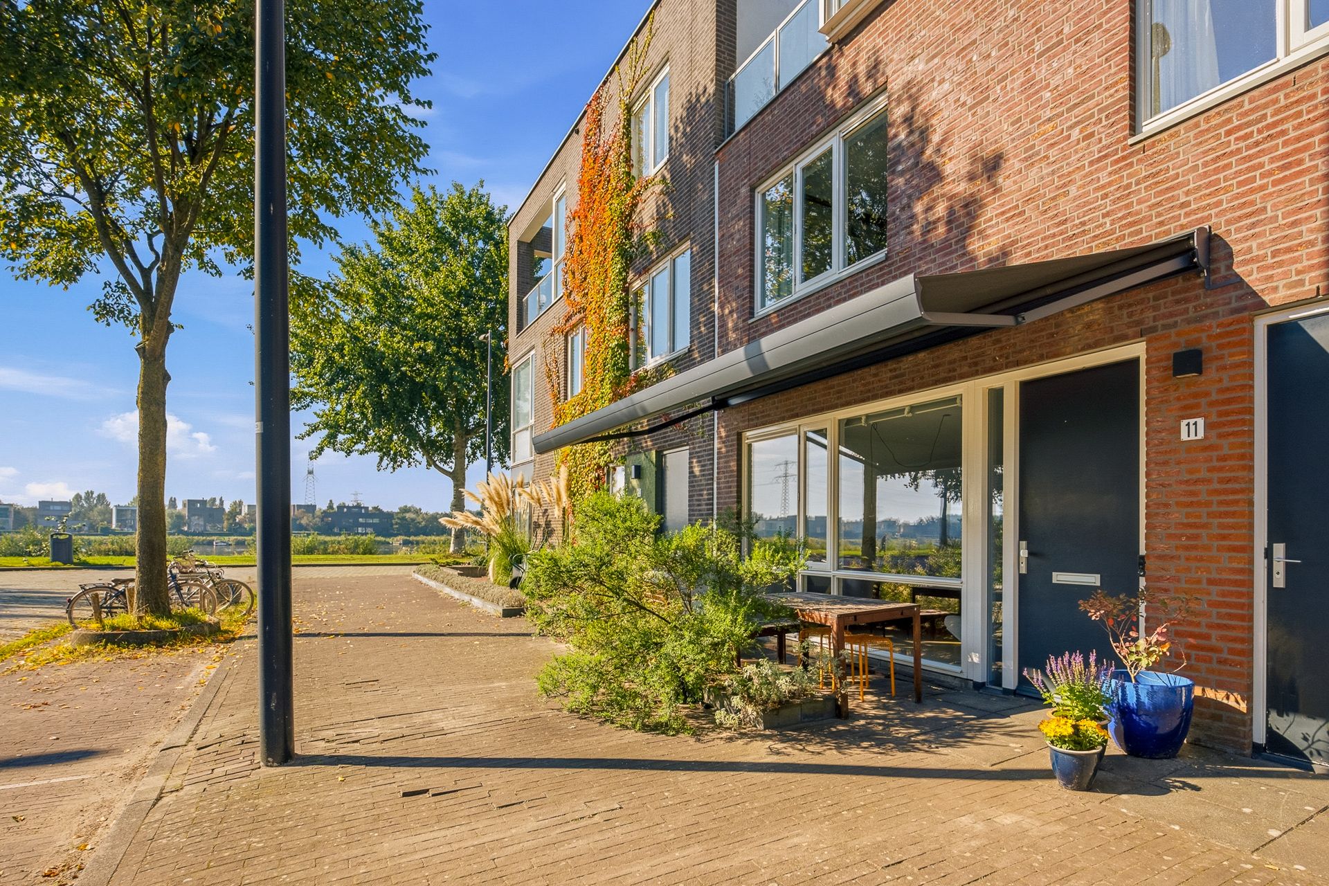 Loet C. Barnstijnstraat 11 