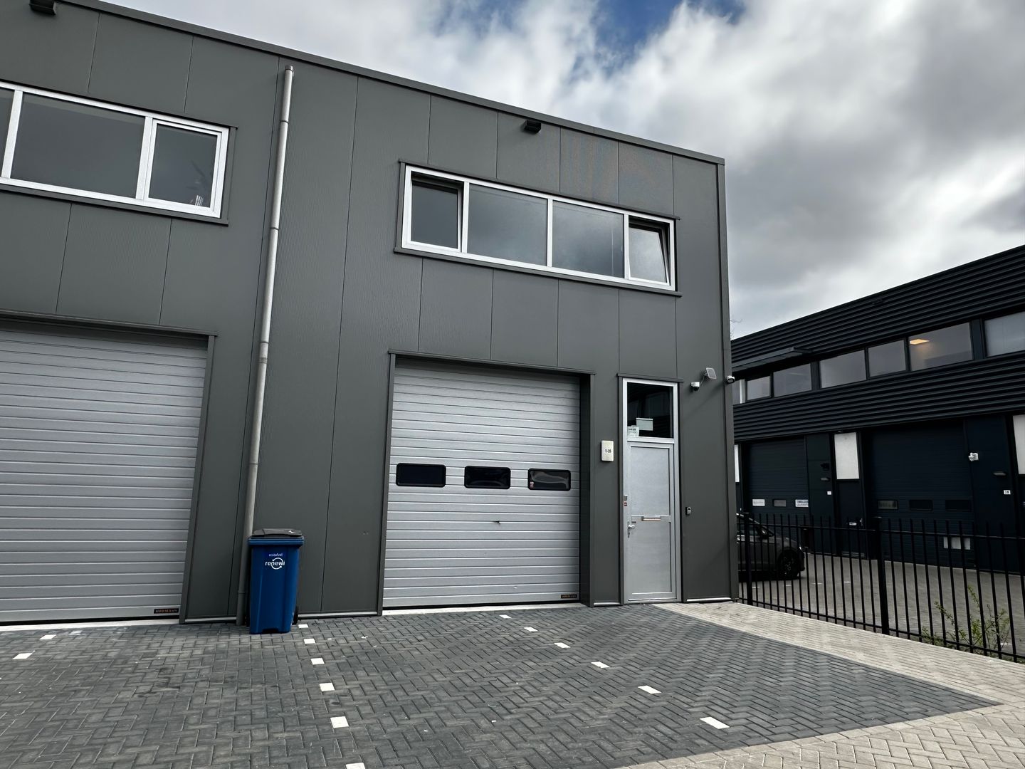 Bekijk foto 2 van Industrieweg 1-35