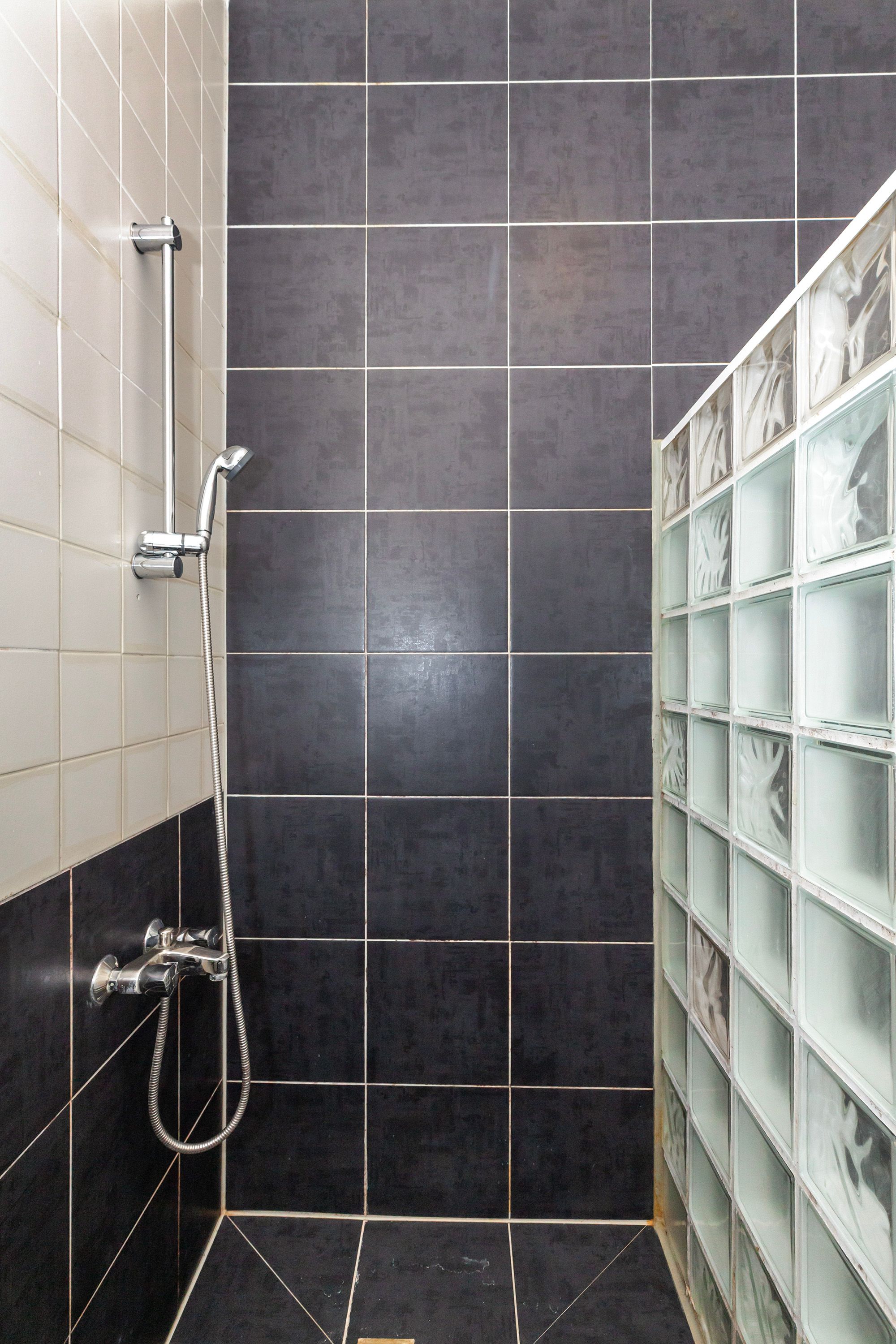 Photo 9 of Hondiusstraat 13-D