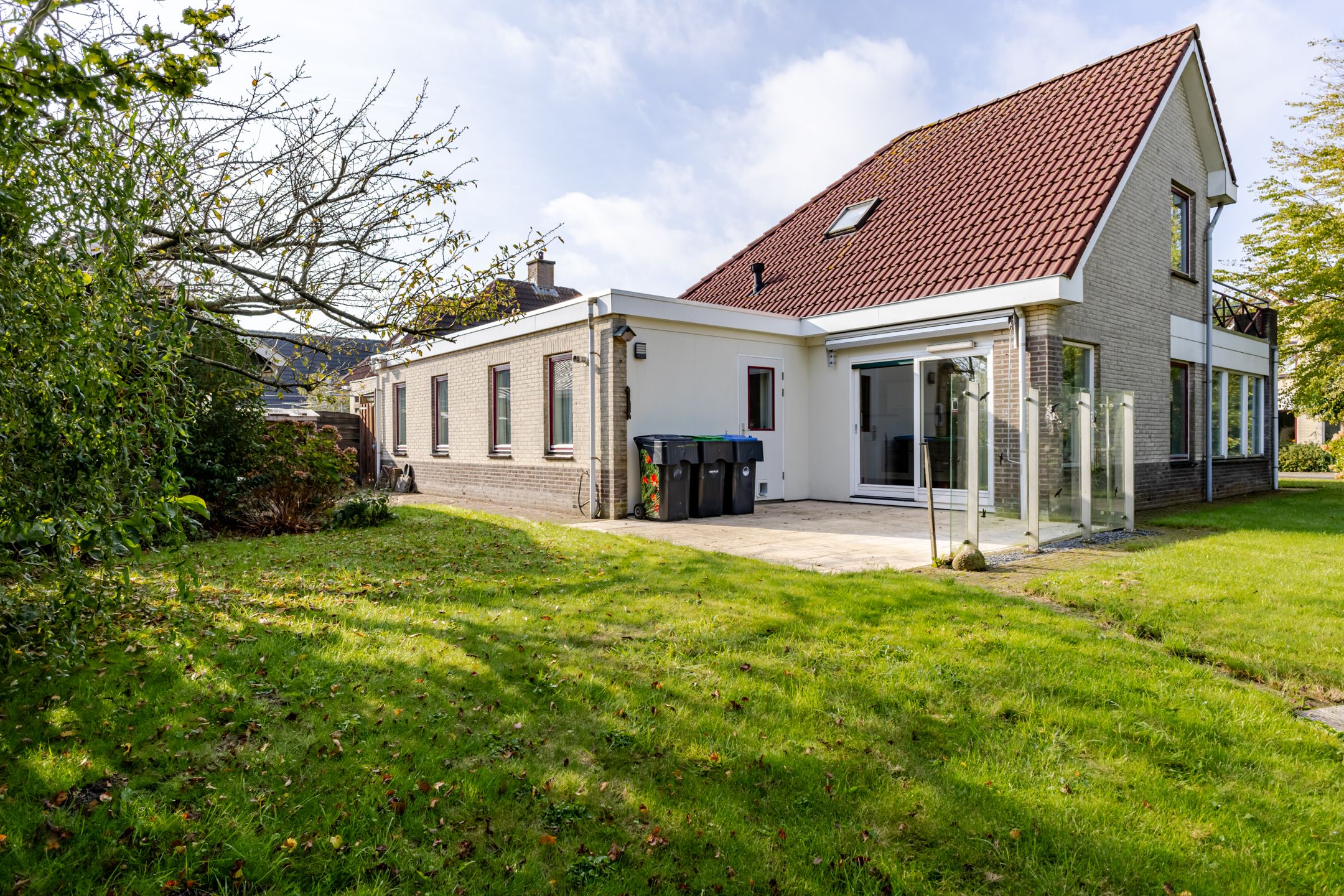 Photo 27 of Roggeblom 1