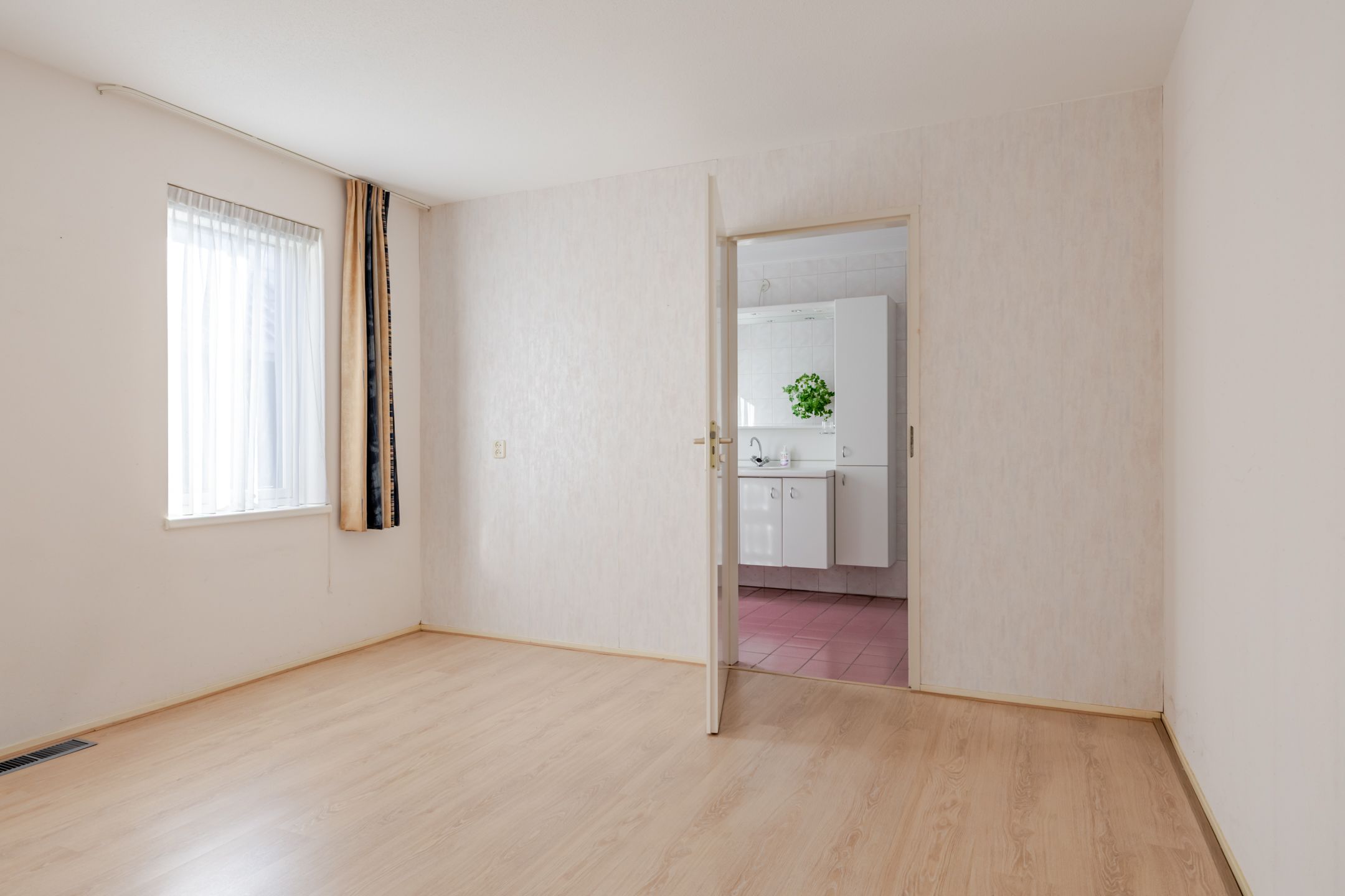 Photo 18 of Roggeblom 1