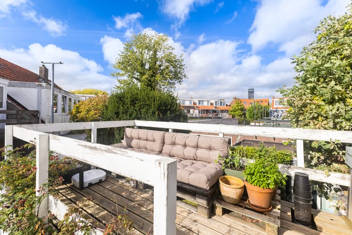 Tussenwoning te koop: Frans van Mierisstraat 14, Leeuwarden
