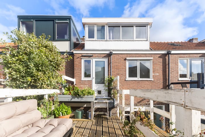 Tussenwoning te koop: Frans van Mierisstraat 14, Leeuwarden