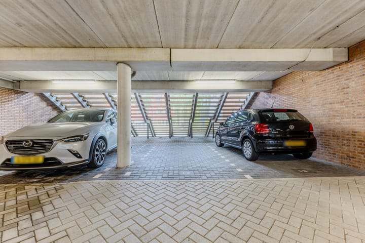 Appartement te koop: Teakhout 102, Zaandam