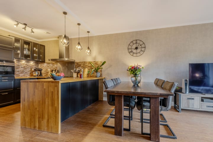 Appartement te koop: Teakhout 102, Zaandam