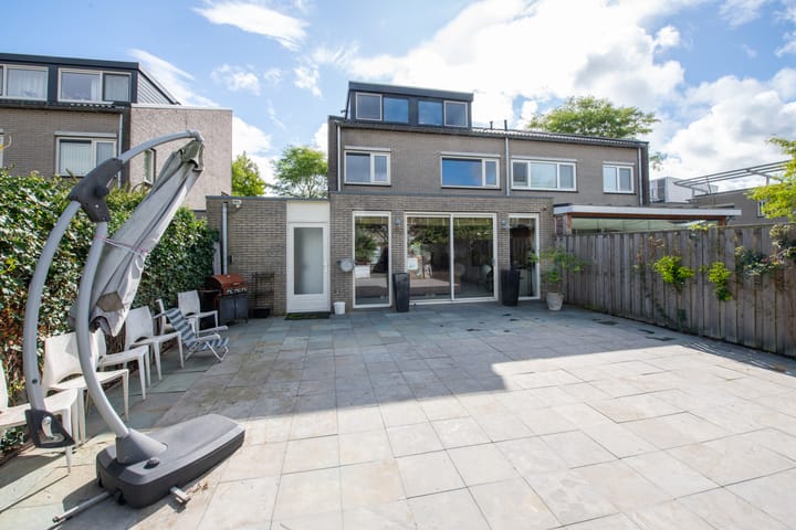 Tussenwoning te koop: Annie van Eestuin 10, Heerhugowaard