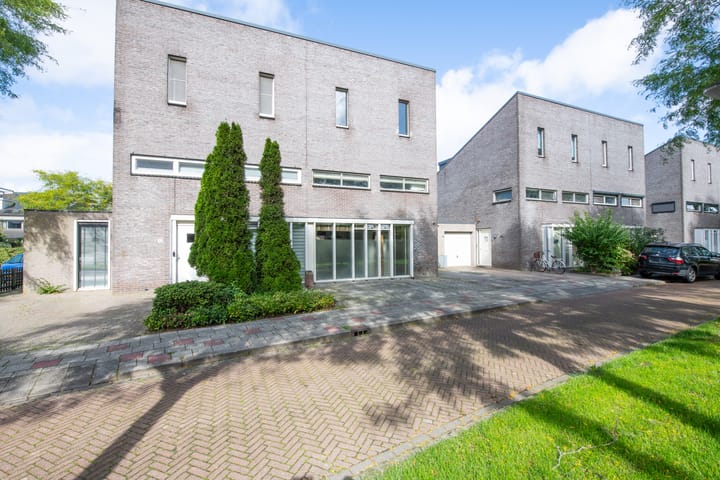 Tussenwoning te koop: Annie van Eestuin 10, Heerhugowaard