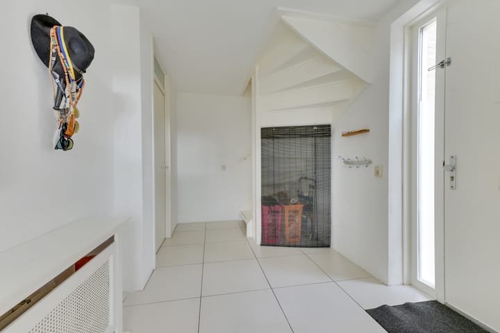 Tussenwoning te koop: Annie van Eestuin 10, Heerhugowaard
