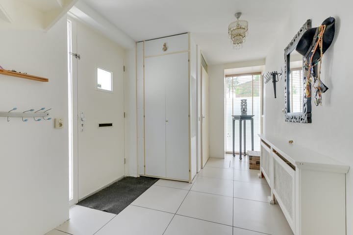 Tussenwoning te koop: Annie van Eestuin 10, Heerhugowaard