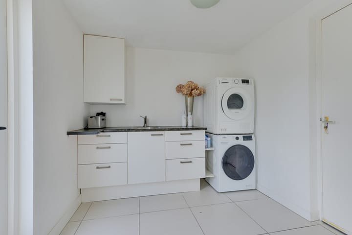 Tussenwoning te koop: Annie van Eestuin 10, Heerhugowaard