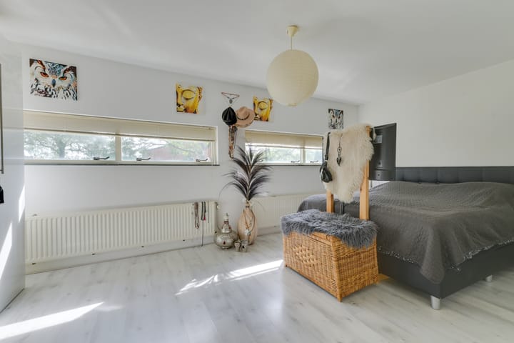 Tussenwoning te koop: Annie van Eestuin 10, Heerhugowaard